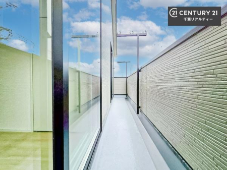 �o���R�j�[ �z������̗ǂ��o���R�j�[�ŁA�����󕨂��悭���������ł��ˁI
���V�C�̗ǂ����ɂ̓o���R�j�[�֏o�ă��t���b�V������̂��C�����悳�����ł��B