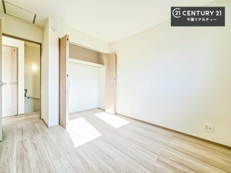 ���r���O�ȊO�̋��� �V���v���Ƀf�U�C������Ă��邽�߁A�Ƌ��I�т܂���I
���C�ɓ���̉Ƌ��u���Ă��낰���Ԃ���邱�Ƃ��ł��܂��B