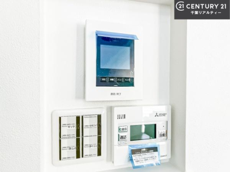 ���̑����� TV���j�^�[�t���C���^�[�z���ł��q�l�̂�����Ԓ��Ȃǂ����S�ł��ˁB
�{�^���ЂƂł����C�̏������ƂƂ̂��I�I�[�g�o�X���B