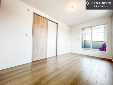 �m�� �o���R�j�[�ɖʂ��Ă���m���ł��B���邭�����肪����A���C����������ł��܂��I���N���āA�O�ɏo�Ĕw�L�т����[�ċz�����ǂ������}������邱�Ƃ��o�������ł��ˁI