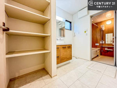 ���ʑ�E���ʏ� ���[�����Ղ�̐��ʎ��I���p�i�̃X�g�b�N��o�X�^�I�����X�b�L���Ǝ��[�ł��Ď��o���₷���I����肪�X�b�L���Еt���ċC�����̗ǂ���ԁI