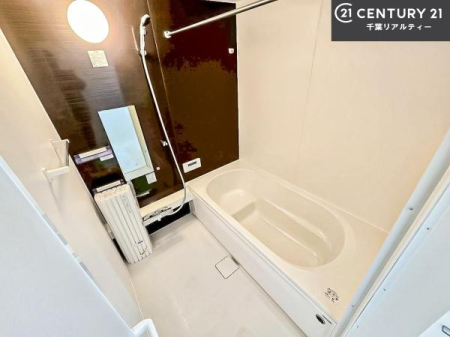 ���� �������������l�̕��͋C�̃o�X���[���́A�����o�Ă��ăo�X�^�C�����[���I
���d���撣���Ă��邲�J���ɂ��D�݂̓����̓����܂����āA�y����ł݂Ă͂������ł��傤���H