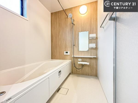 ���� �������������l�̕��͋C�̃o�X���[���́A�����o�Ă��ăo�X�^�C�����[���I
���d���撣���Ă��邲�J���ɂ��D�݂̓����̓����܂����āA�y����ł݂Ă͂������ł��傤���H