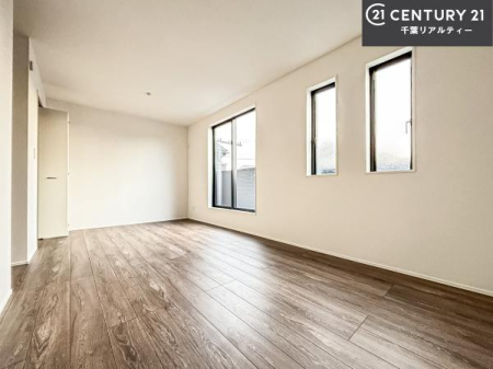 �m�� �o���R�j�[�ɖʂ��Ă���m���ł��B���邭�����肪����A���C����������ł��܂��I���N���āA�O�ɏo�Ĕw�L�т����[�ċz�����ǂ������}������邱�Ƃ��ł��܂��B