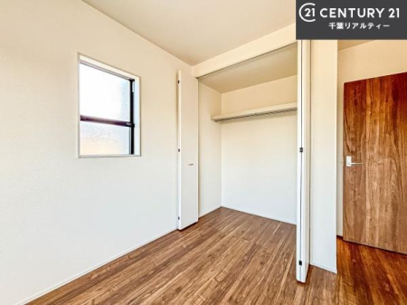 �q������ �|���o�������Ȃ��������́A���q�l�̂������Ƃ��Ă����S�ł��I
���[�X�y�[�X���[�����Ă���̂ŎU�炩�������������T�b�ƕЕt�����܂��I