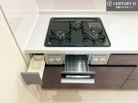 �L�b�`�� �R�����͎O������̂ł������̓����i�s���ł��܂��B
�������O�����t���ł��B�����X�y�[�X���L�X���Ă���׍�Ƃ����₷���I�g�����肪�ǂ��V�X�e���L�b�`���ł��I