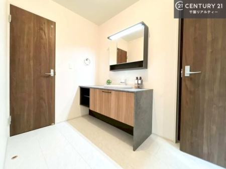 ���ʑ�E���ʏ� �g�Ȃ�𐮂�����ʏ��́A���������厖�ł��I������̐������̂��镵�͋C�����o�I�C�����悭���g�����������܂��B