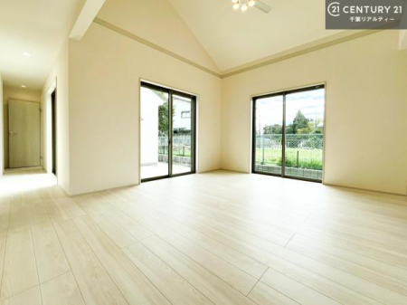 ���r���O �L�X�_�C�j���O�X�y�[�X�I������肨�H���B�΂��������y�������Ԃ��߂����܂��B���X�̔���������܂��I