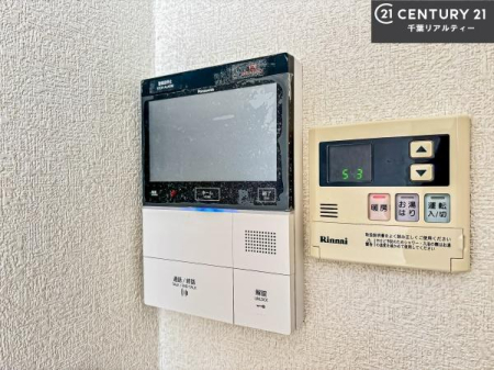 ���̑����� TV���j�^�[�t���C���^�[�z���ł��q�l�̂�����Ԓ��Ȃǂ����S�ł��ˁB
�{�^���ЂƂł����C�̏������ƂƂ̂��I�I�[�g�o�X���B