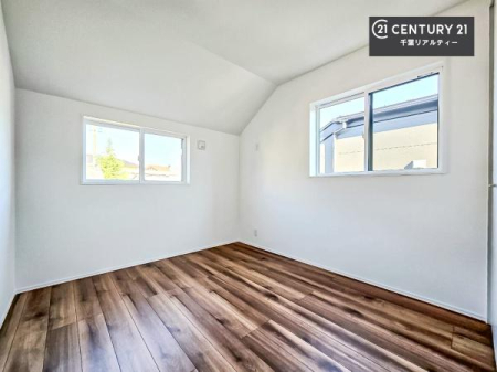 �m�� 2�ʍ̌����m�ۂ������邢�����́A���ʂ����ǂ��A���邭��ϋ��S�n�̗ǂ���ԂƂȂ��Ă���܂��B�����b�N�X���ĉ߂�����S�n�̗ǂ��������ł��I���̖ڊo�߂��X�b�L�����܂��ˁI