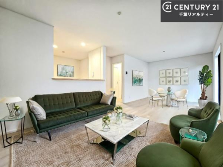 ���r���O �Ƌ��CG�p�[�X�ł��B�D�����z���܂肪���r���O����ł���ċ��S�n�̗ǂ���Ԃ����o���Ă���܂��I
���R�ƉƑ����W����b��������S�n�悢��ԁI