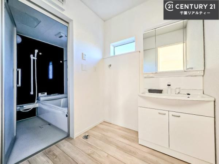 ���ʑ�E���ʏ� �����̂������ʏ��́A���ƕ�������₷���A���ł����K�ɂ��g�����������܂��B�O�ʋ��Ŏg�����肪�ǂ��A�������[�������Ă���܂��̂ŁA���p�i��X�L���P�A�p�i���������萮���ł��܂��B