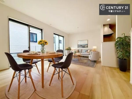 ���r���O �Ƌ��CG�p�[�X�ł��B�S�n�ǂ����r���O�͉Ƒ������R�ƏW�܂�܂��B�Ƒ��c�R�̎��Ԃ����������ł��B���Ƒ��ƁA����w�[���������Ԃ��߂��������ł��ˁB