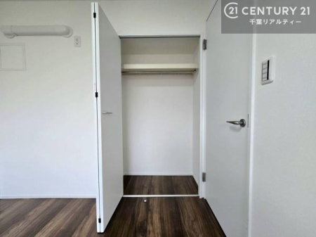 ���[ �����Ղ�̎��[�X�y�[�X�ŁA��炵���������萮���Z�܂��B�Ƒ��̉ו������ꂢ�ɕЕt���A���������K�ɉ߂����܂��B