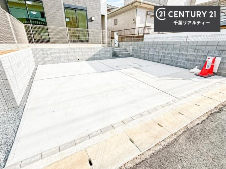 ���ԏ� ���ԃX�y�[�X��2�䕪����܂��I�Z�J���h�J�[�͂������A�o�C�N�⎩�]�ԂȂǂ��u���ꏊ�ɍ���܂���B