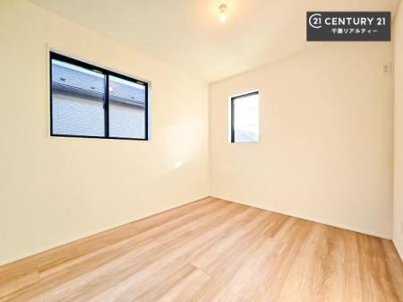 �m�� �V���v���Ƀf�U�C������Ă��邽�߁A�Ƌ��I�т܂���I
���C�ɓ���̉Ƌ��u���Ă��낰���Ԃ���邱�Ƃ��ł��܂��B