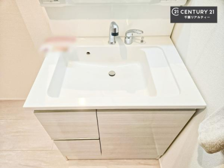 ���ʑ�E���ʏ� �[�����ʑ�{�E���́A�������˂ɂ����̂ł�����ꂪ�y�X�I���������ۂĂ܂��I
�L���C�Ȑ��ʏ��Ŏ��������̃��`�x�[�V�������オ��܂��ˁI