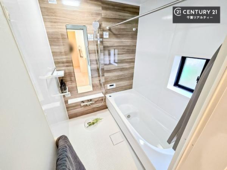 ���� �������������l�̕��͋C�̃o�X���[���́A�����o�Ă��ăo�X�^�C�����[���I
���d���撣���Ă��邲�J���ɂ��D�݂̓����̓����܂����āA�y����ł݂Ă͂������ł��傤���H