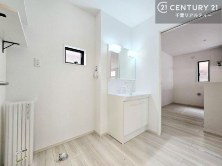 ���ʑ�E���ʏ� �g�Ȃ�𐮂�����ʏ��́A���������厖�ł��I������̐������̂��镵�͋C�����o�I�C�����悭���g�����������܂��B
