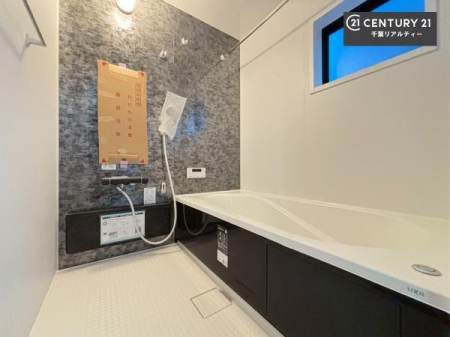 ���� �������������l�̕��͋C�̃o�X���[���́A�����o�Ă��ăo�X�^�C�����[���I
���d���撣���Ă��邲�J���ɂ��D�݂̓����̓����܂����āA�y����ł݂Ă͂������ł��傤���H