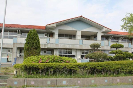 ���ӊ� �y���w�Z�z�N�Îs���O���֏��w�Z�F350m