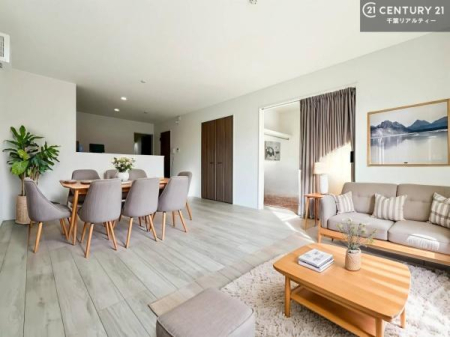 ���r���O �Ƌ��CG�p�[�X�ł��B�L�X�_�C�j���O�X�y�[�X�I������肨�H���B�΂��������y�������Ԃ��߂����܂��B���X�̔���������܂��I