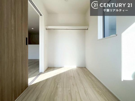 �m�� ���q�l�̔閧��n��G�ߕ��̎��[���X�B���p�r�Ɏg���֗��ȃX�y�[�X�ł��B
