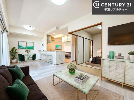 ���r���O �Ƌ��CG�p�[�X�ł��B��؂ȉƑ����W�܂邩�炱��LDK�ɂ͂�����肽���B
�q�����������C�ɏ΂��Ȃ��瑖�����Ă���p�����������u�L���Ƃɂ��ėǂ������v�Ǝv���u�Ԃł��B