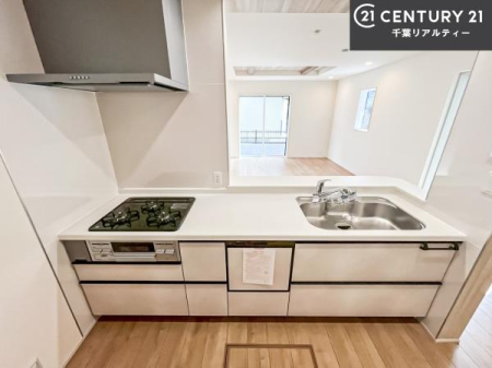 �L�b�`�� ��Ƃ����₷���V�X�e���L�b�`���ł��I���[����������t���Ă���̂ŁA�����X�y�[�X�ɕ���u���Ȃ��čςނ̂ŁA�L�X�g���āA���K�ɍ�Ƃ��ł��܂��I