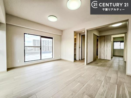 ���r���O �J�����̂���L�XLDK�I�\�t�@�[��_�C�j���O�e�[�u����u���Ă������ɂȂ�Ȃ��̂ŉ��K�ɉ߂����܂��I�R�~���j�P�[�V���������₷�����r���O�ł��I