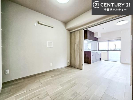 �m�� �V���v���Ƀf�U�C������Ă��邽�߁A�Ƌ��I�т܂���I
���C�ɓ���̉Ƌ��u���Ă��낰���Ԃ���邱�Ƃ��ł��܂��B