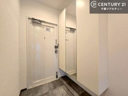 ���� �V���[�Y�{�b�N�X�t���Ȃ̂ŁA���ւ��Еt�����|�������₷���ł��I
�X�b�L���������ւŌ˂��J�����u�ԁA�������̂���S�n������Ԃ��o�}���Ă���܂��B