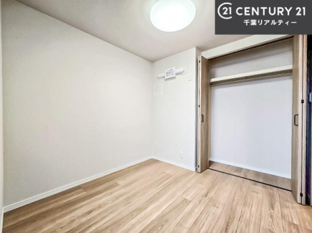 �Q�� �D���������������ޗm���́A���̖ڊo�߂��C�������ǂ������ł��ˁB���������Ԃ��������Ɖ߂������Ƃ��ł��܂��B�D�����F�����̃t���[�����O���ǂ�ȉƋ�ɂ��}�b�`���܂��I