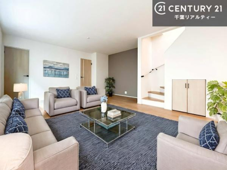 ���r���O �Ƌ��CG�p�[�X�ł��B�J�����̂���L�XLDK�I�\�t�@�[��_�C�j���O�e�[�u����u���Ă������ɂȂ�Ȃ��̂ŉ��K�ɉ߂����܂��I�R�~���j�P�[�V���������₷�����r���O�ł��I