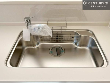 �L�b�`�� ���C�h�ȃV���N�ł��ˁI�������˂ɂ������������₷���Ǝ����y�X�d�l�̃V�X�e���L�b�`���ł��I
�f�U�C�����Ƌ@�\�������˂��L�b�`���Ő�����������܂��ˁI�y���d�l�z