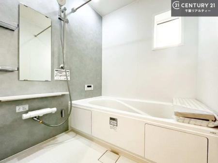 ���� �������������l�̕��͋C�̃o�X���[���́A�����o�Ă��ăo�X�^�C�����[���I
���d���撣���Ă��邲�J���ɂ��D�݂̓����̓����܂����āA�y����ł݂Ă͂������ł��傤���H