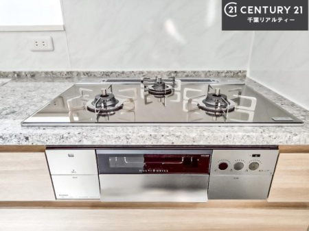 �L�b�`�� �R�����͎O������̂ł������̓����i�s���ł��܂��B
�������O�����t���ł��B�����X�y�[�X���L�X���Ă���׍�Ƃ����₷���I�g�����肪�ǂ��V�X�e���L�b�`���ł��I