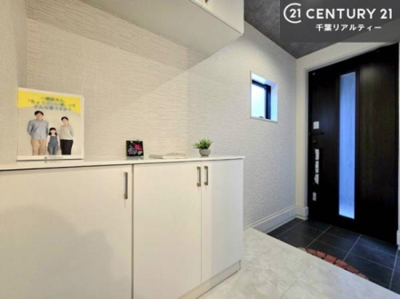 ���� �V���[�Y�{�b�N�X�t���Ȃ̂ŁA���ւ��Еt�����|�������₷���ł��I
�X�b�L���������ւŌ˂��J�����u�ԁA�������̂���S�n������Ԃ��o�}���Ă���܂��B