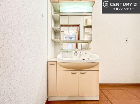 ���ʑ�E���ʏ� �g�Ȃ�𐮂�����ʏ��́A���������厖�ł��I������̐������̂��镵�͋C�����o�I�C�����悭���g�����������܂��B