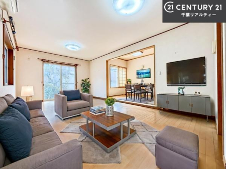 ���r���O �Ƌ��CG�p�[�X�ł��B�L�X�_�C�j���O�X�y�[�X�I������肨�H���B�΂��������y�������Ԃ��߂����܂��B���X�̔���������܂��I