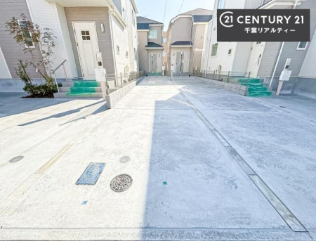 ���ԏ� ���ԃX�y�[�X��3�䕪����܂��I�Z�J���h�J�[�͂������A�o�C�N�⎩�]�ԂȂǂ��u���ꏊ�ɍ���܂���B