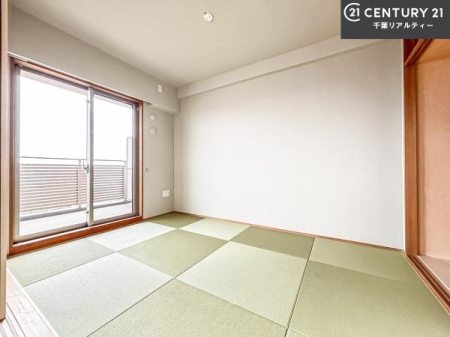 �a�� �^�^�~�̍��肪���炬��^����A�����b�N�X��ԁB�����傫���J�����̂���a���ƂȂ��Ă���܂��B���{�l�̐S������u�a�v�̋�ԁB�䑐�̍���Y����Ԃ͖����̂ЂƎ������o���Ă���܂��I