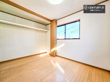 ���r���O�ȊO�̋��� �ǈ�ʂɁA�N���[�[�b�g���t���Ă��āA���[�͂��������Еt�����y�X�I���m�����̓�����X�b�L���Ǝ��[�I�������U�炩��ɂ������K�ȋ�Ԃ�ۂ��Ƃ��o���܂��I