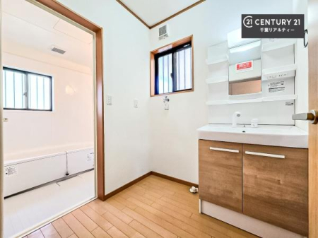 ���ʑ�E���ʏ� �g�Ȃ�𐮂�����ʏ��́A���������厖�ł��I������̐������̂��镵�͋C�����o�I�C�����悭���g�����������܂��B