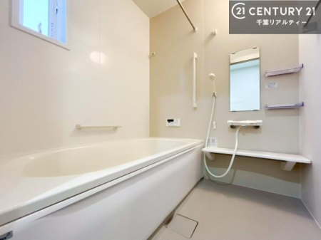 ���� �L�X�o�X�ň���̔������t���b�V���B�����L�΂���̂ŁA�����ɂ��������ƐZ����܂��ˁI�����̃o�X�^�C�����y���݂ɂȂ�܂��B