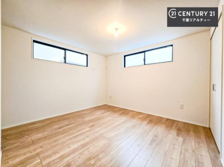 �m�� 2�ʍ̌����m�ۂ������邢�����́A���ʂ����ǂ��A���邭��ϋ��S�n�̗ǂ���ԂƂȂ��Ă���܂��B�����b�N�X���ĉ߂�����S�n�̗ǂ��������ł��I���̖ڊo�߂��X�b�L�����܂��ˁI