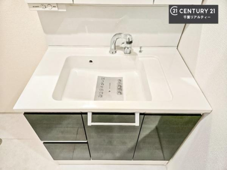 ���ʑ�E���ʏ� �[�����ʑ�{�E���́A�������˂ɂ����̂ł�����ꂪ�y�X�I���������ۂĂ܂��I
�L���C�Ȑ��ʏ��Ŏ��������̃��`�x�[�V�������オ��܂��ˁI