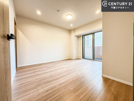 ���r���O�ȊO�̋��� ���[�X�y�[�X�����Ă��܂��I�������X�b�L�����ڂ��鎖���ł��܂��ˁB
�Ƌ��I�΂Ȃ��V���v���ȃf�U�C���ׁ̈A�Ƌ��I�΂����C�ɓ���̋�ԍ�肪�ł������ł��ˁB