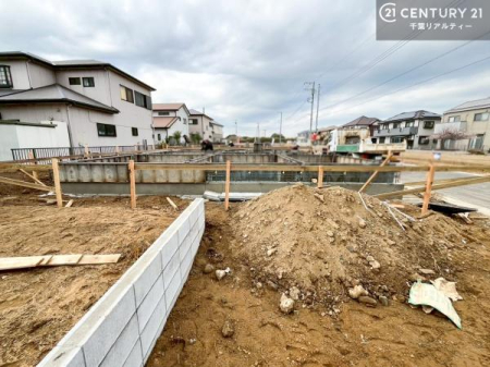 ���̑����n ���݌��z���B������͖��邭�J���I�ȃ��r���O��ŐV�ݔ��̃L�b�`���Ȃǉ��K�ȋ�Ԃ��L����܂��B�����������炱���g�V������炵�h�ւ̊��҂����܂�Z�܂��B�����������Ȃ����z���̗l�q���K���ł��B