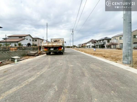 �O�ʓ��H�܂ތ��n�ʐ^ ���ӊ���A���q�l�̂���]�ɍ������������ꏏ�ɂ��ē���v���܂��B�Z��[���A�h�o�C�U�[�ɂ�邲���k������܂��B���Ђ͂��₢���킹�ɑ��Ή����܂��I���҂������܂���I